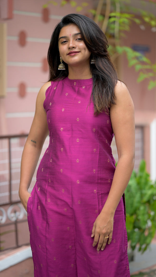 Vadamalli Scalloped 2Pc Set